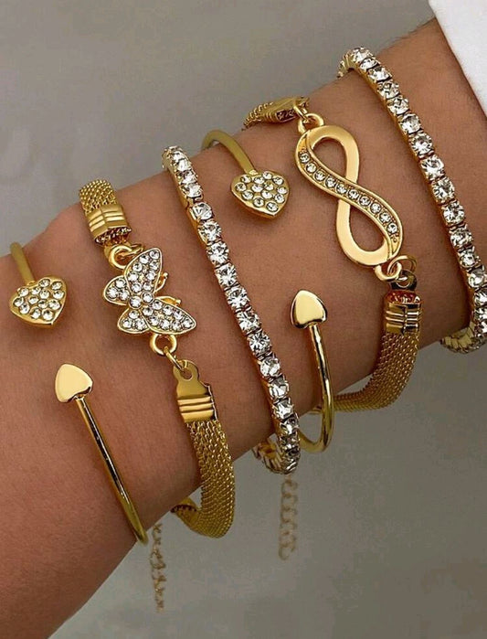 Crystal Heart & Butterfly Bracelet - Gold-Tone Charm Bracelet