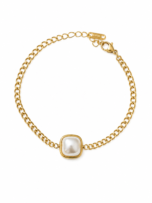 Pearl Frame Chain Bracelet