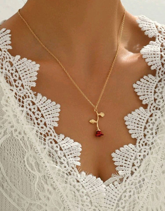Falling Rose Pendant Necklace🥀
