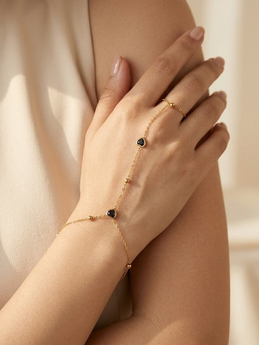 Noir Heart Hand Chain