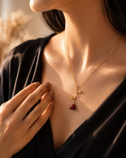 Falling Rose Pendant Necklace🥀