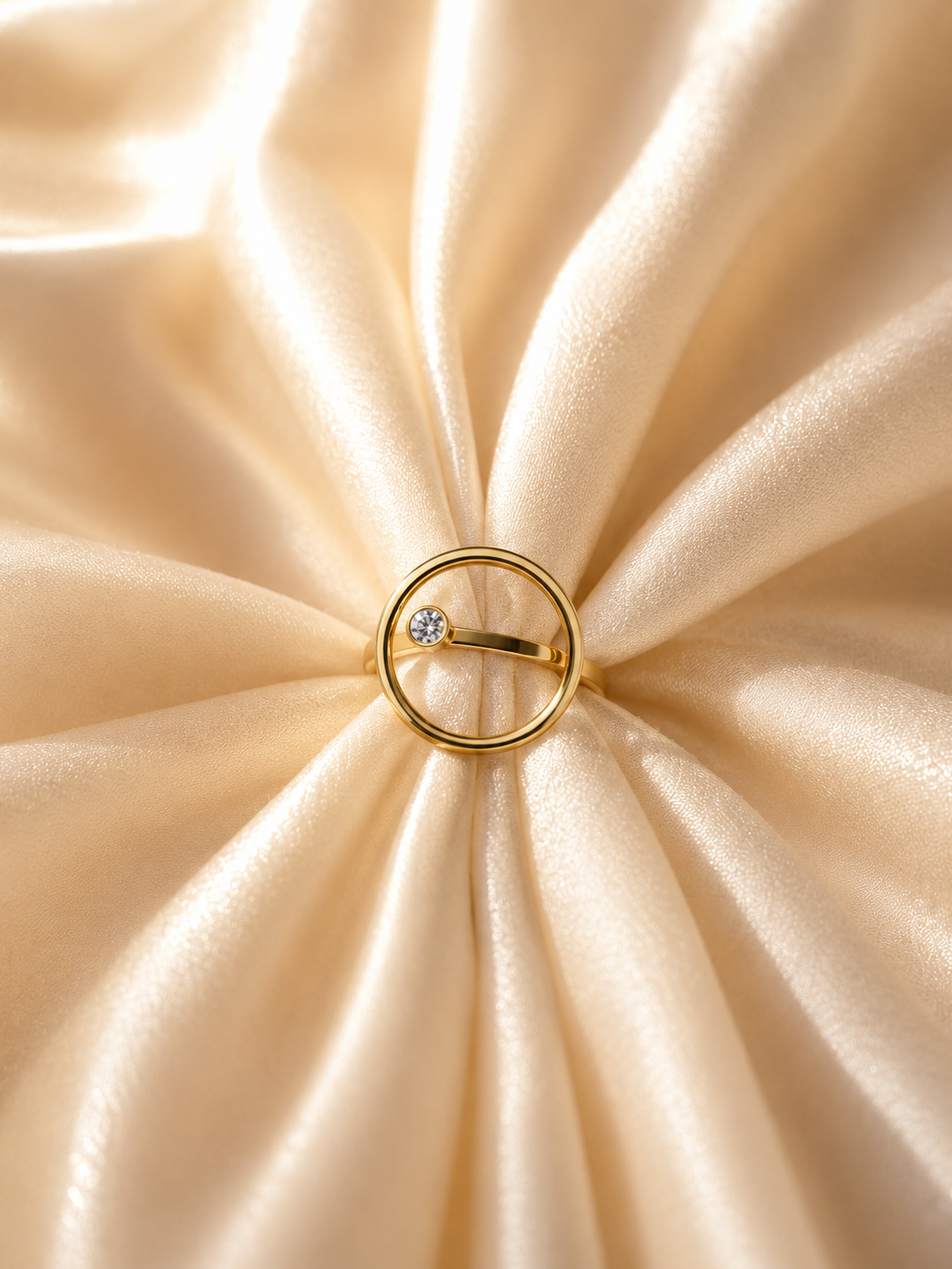 Orbit Gleam Ring