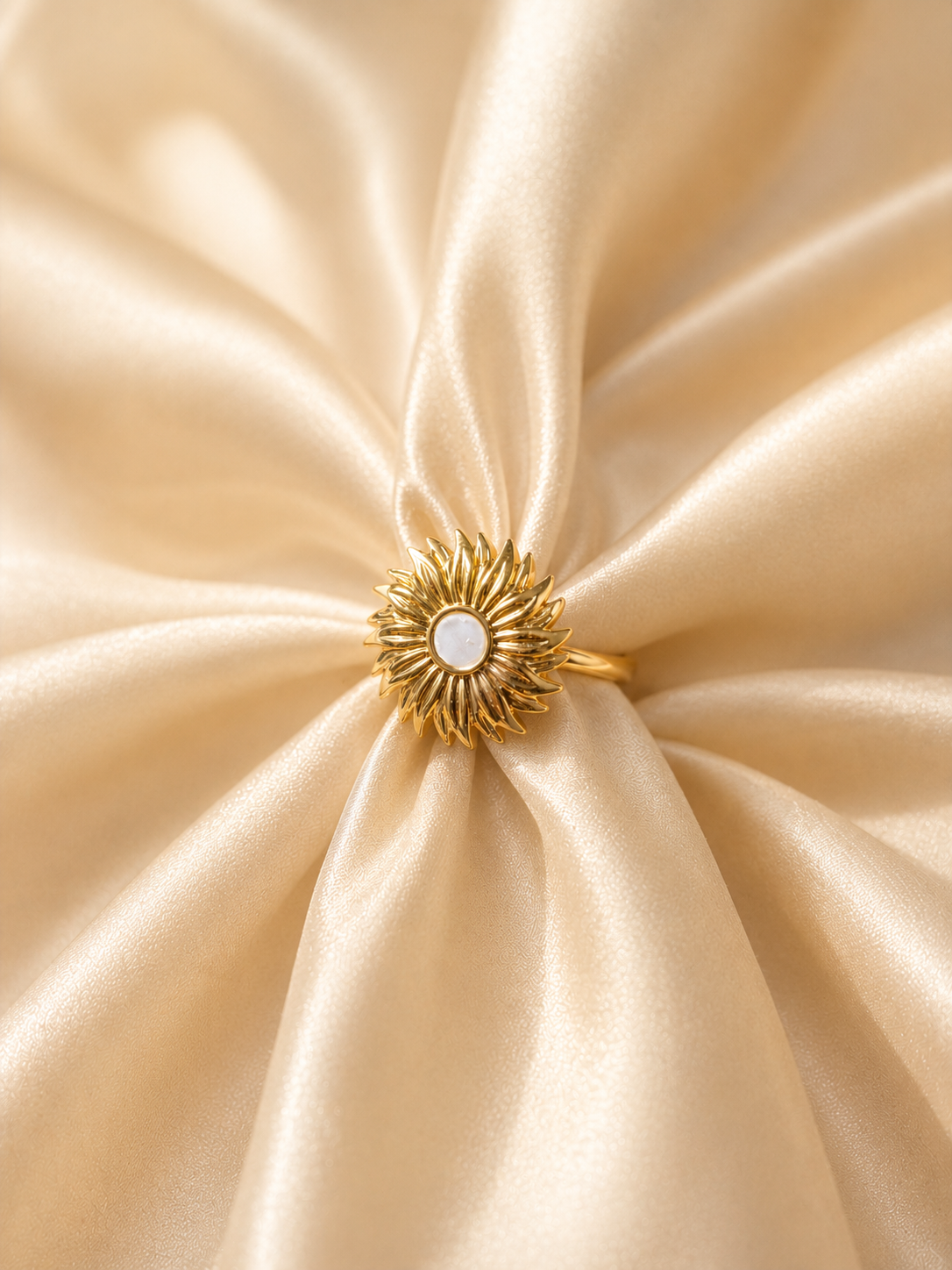 Solaris Bloom Ring