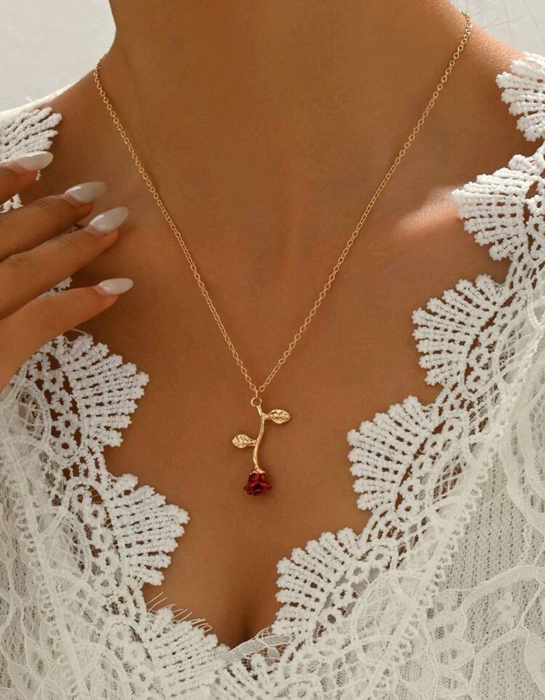 Falling Rose Pendant Necklace🥀