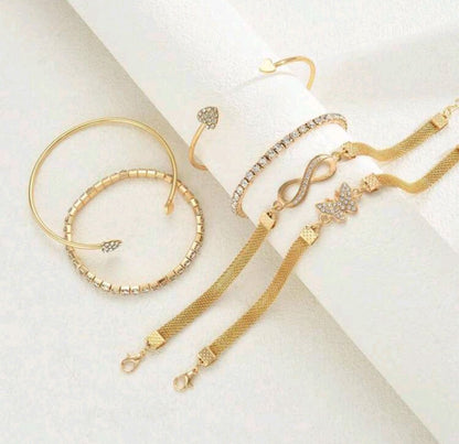 Crystal Heart & Butterfly Bracelet - Gold-Tone Charm Bracelet