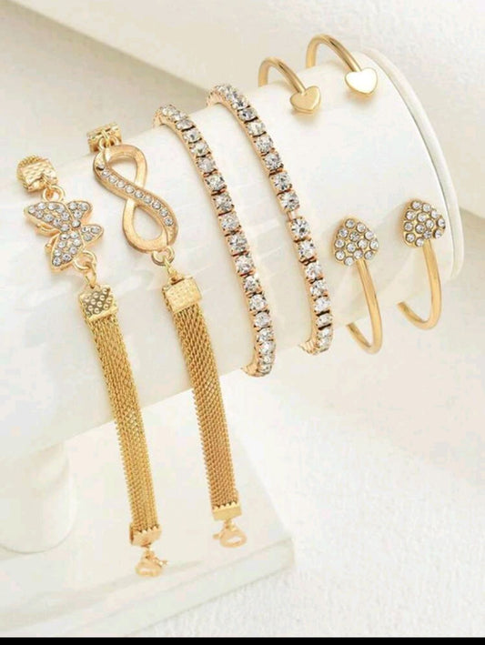 Crystal Heart & Butterfly Bracelet - Gold-Tone Charm Bracelet